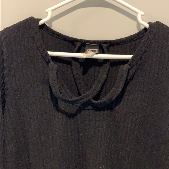 Plus size black sweater - Picture 2 of 2